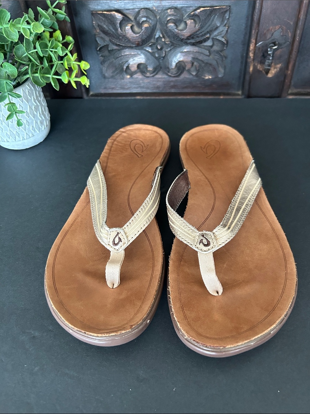 OluKai Women's Tan Leather Strap Flip Sandals